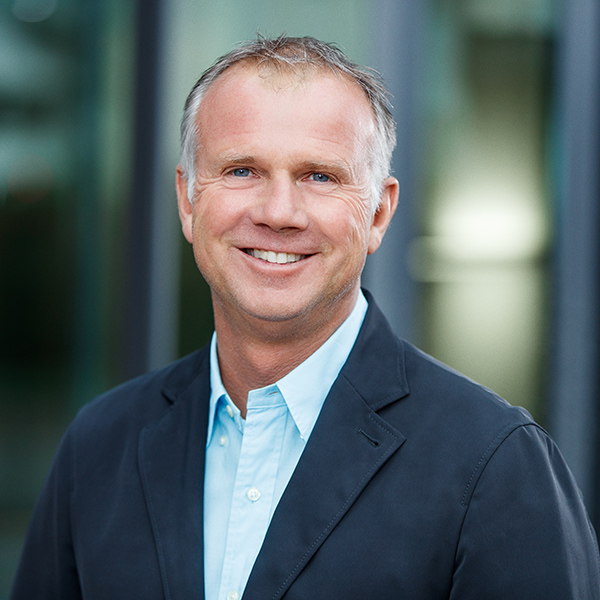 Diener Precision Pumps: Portrait of Rolf Diener